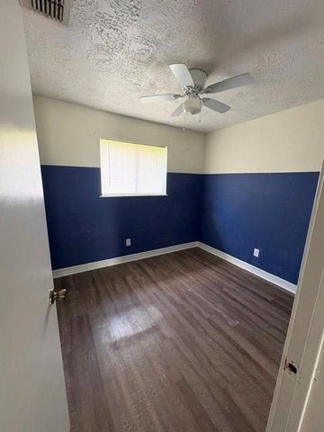 3310 Ashwyne Court, La Porte, TX 77571