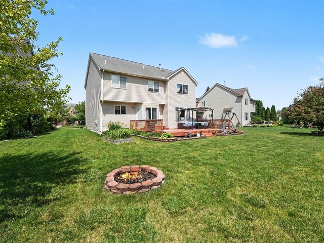 7848 Trotters Park Street, Ypsilanti, MI 48197