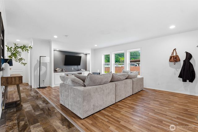 114 S Diamond Street, Centralia, WA 98531