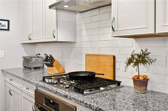 166 Bellehaven Drive, Woodstock, GA 30188