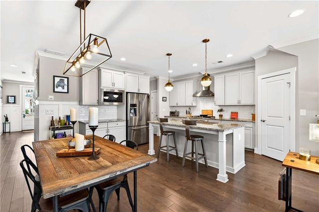 166 Bellehaven Drive, Woodstock, GA 30188