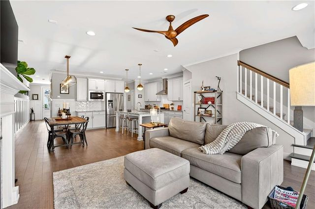 166 Bellehaven Drive, Woodstock, GA 30188