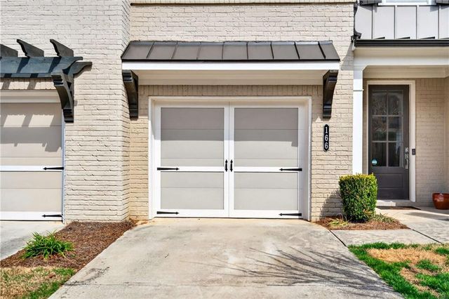 166 Bellehaven Drive, Woodstock, GA 30188