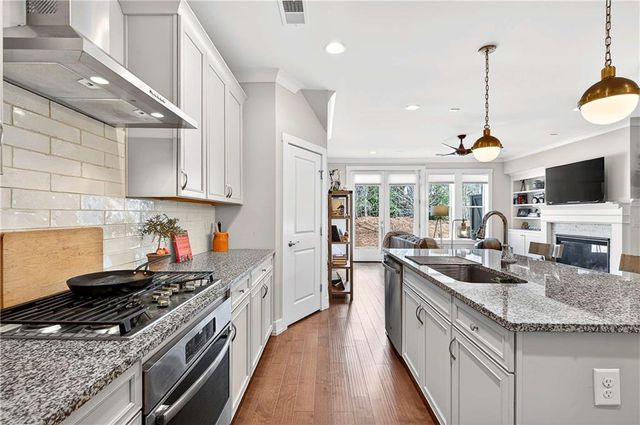 166 Bellehaven Drive, Woodstock, GA 30188