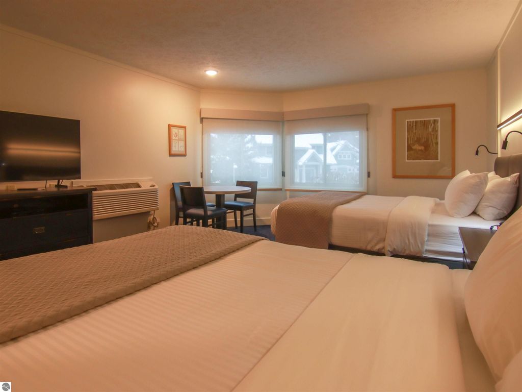 Image 7 of property listing at 12400-Unit 176 Crystal Mountain Drive # 176, Thompsonville, MI 49683