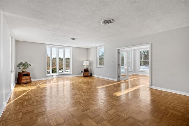 603 Glendale Rd, Wilbraham, MA 01095