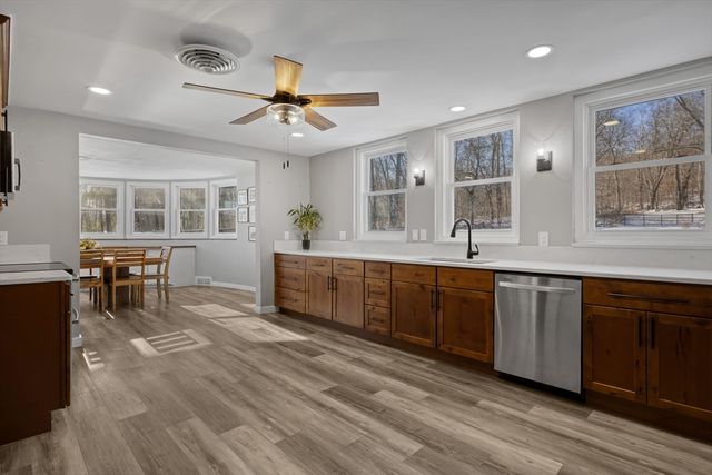 603 Glendale Rd, Wilbraham, MA 01095