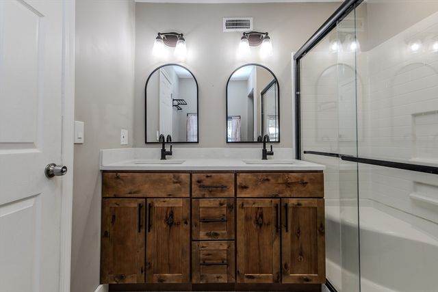 603 Glendale Rd, Wilbraham, MA 01095