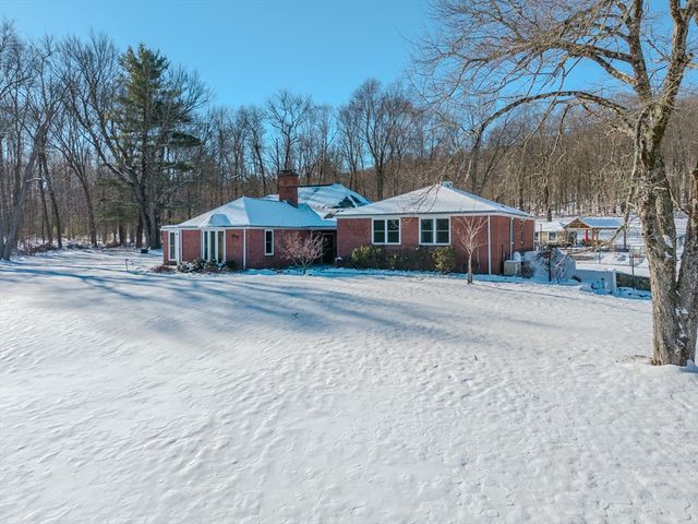 603 Glendale Rd, Wilbraham, MA 01095
