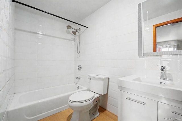 57-50 Granger St SW 3A, Corona, NY 11368