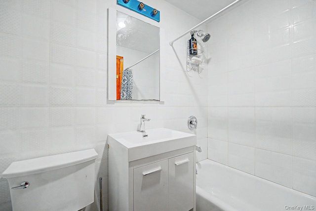 57-50 Granger St SW 3A, Corona, NY 11368