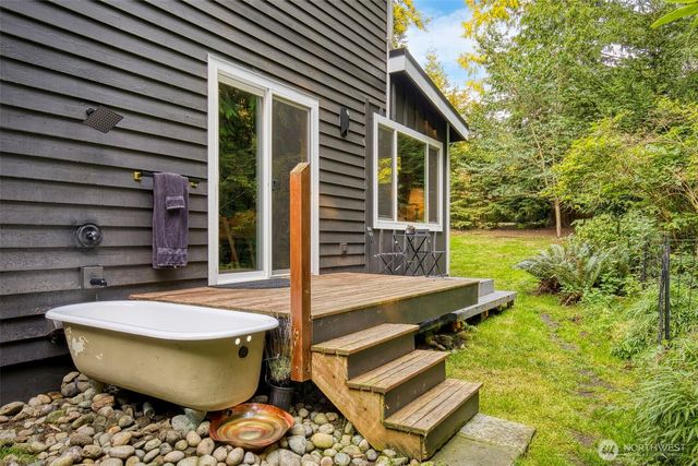 223 Huckleberry Place, Port Townsend, WA 98368