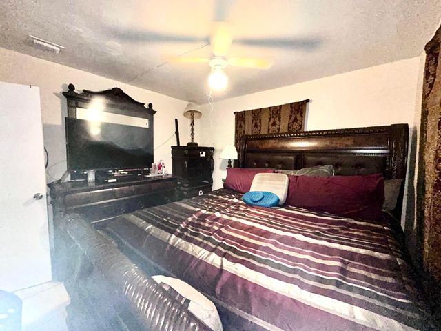 925 W 3rd Street, Riviera Beach, FL 33404