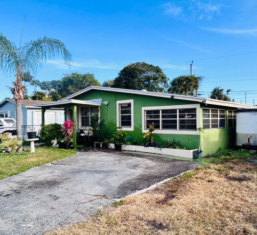 925 W 3rd Street, Riviera Beach, FL 33404