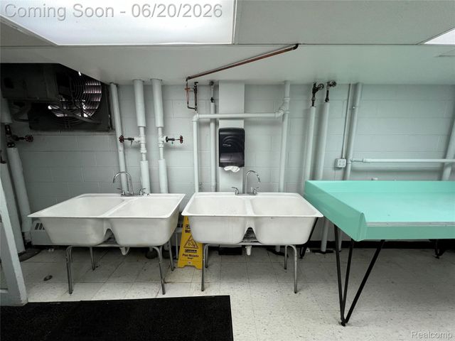 8200 E Jefferson Avenue 1509, Detroit, MI 48214