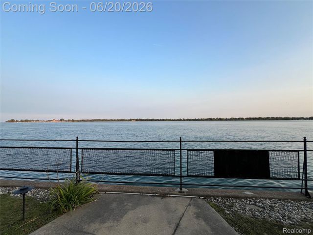 8200 E Jefferson Avenue 1509, Detroit, MI 48214