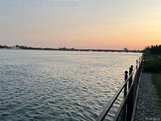 8200 E Jefferson Avenue 1509, Detroit, MI 48214