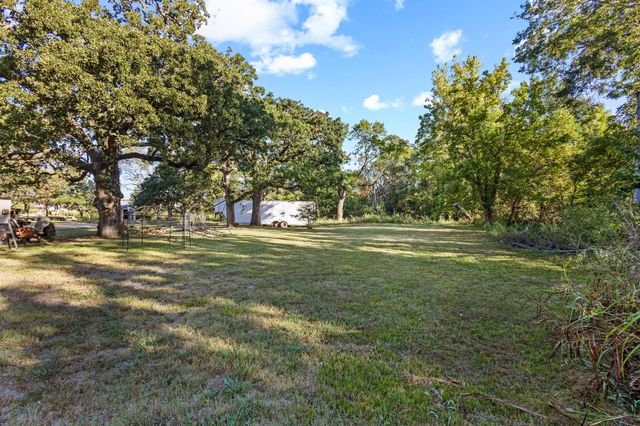 1604 Center Street, Bonham, TX 75418