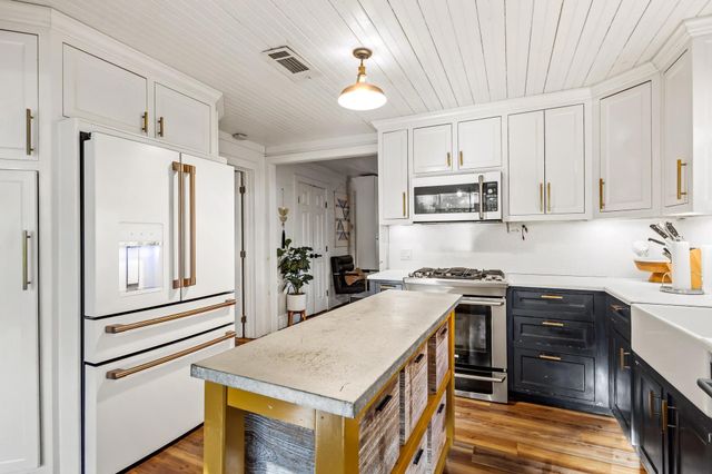 1604 Center Street, Bonham, TX 75418