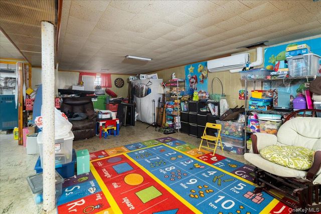 4724 168th Street, Flushing, NY 11358