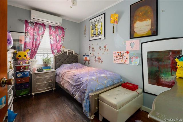 4724 168th Street, Flushing, NY 11358