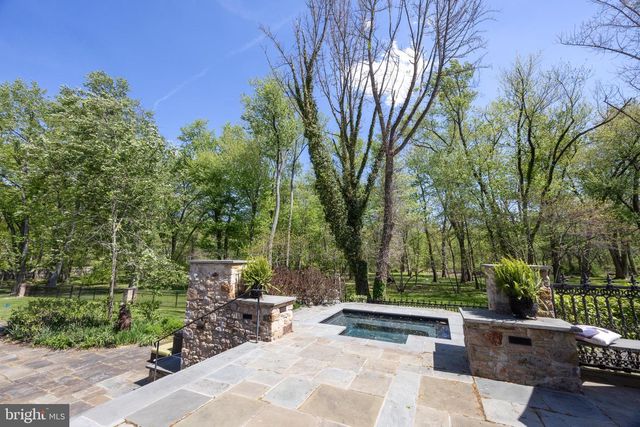 5447 CARVERSVILLE RD, Doylestown, PA 18902