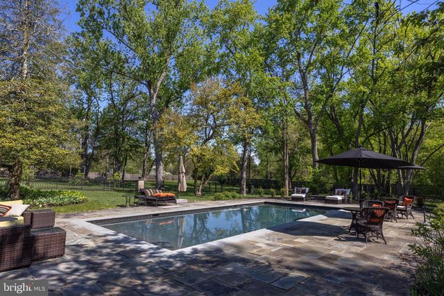 5447 CARVERSVILLE RD, Doylestown, PA 18902