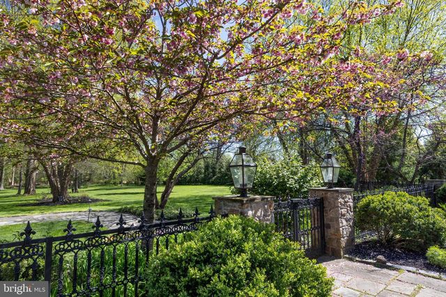 5447 CARVERSVILLE RD, Doylestown, PA 18902