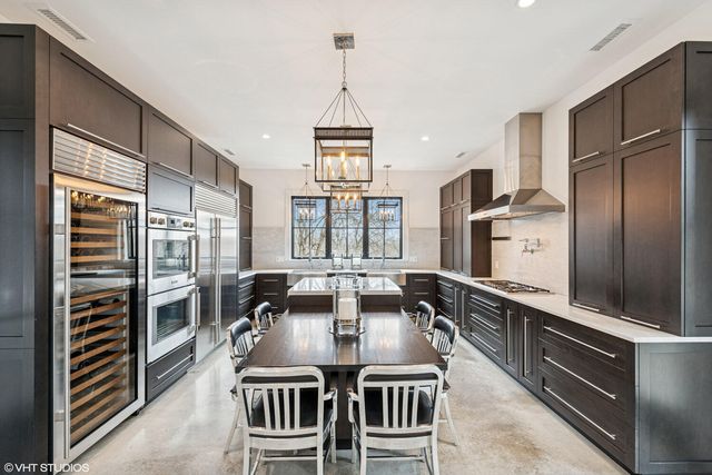 126 W 625 N, Valparaiso, IN 46385