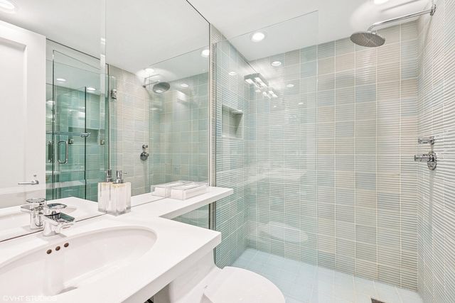 126 W 625 N, Valparaiso, IN 46385