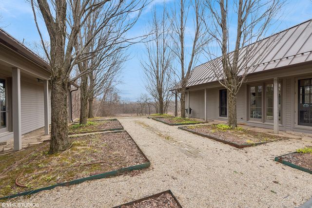 126 W 625 N, Valparaiso, IN 46385