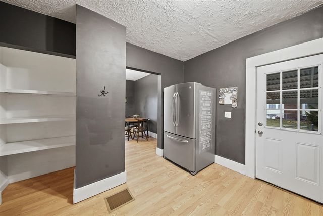 920 Wildwood Avenue, Jackson, MI 49202