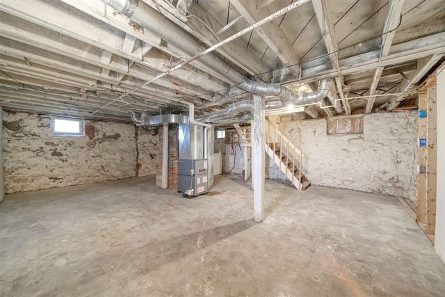 920 Wildwood Avenue, Jackson, MI 49202