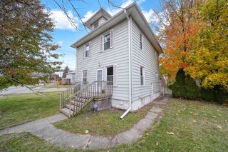 920 Wildwood Avenue, Jackson, MI 49202