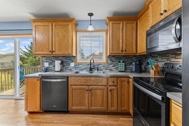 901 Whiskey Road NW, Isanti, MN 55040