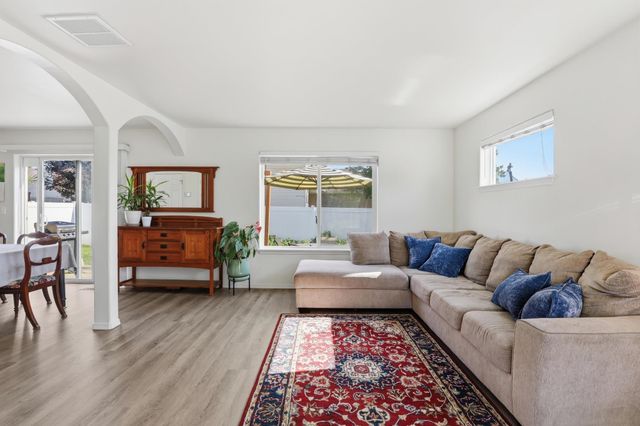 17406 E Knox Ave, Spokane Valley, WA 99016