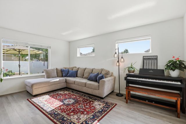 17406 E Knox Ave, Spokane Valley, WA 99016