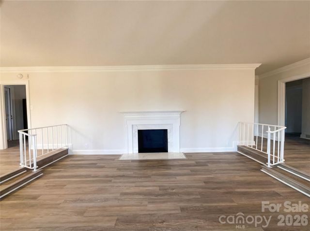 207 Gleneagles Road E, Statesville, NC 28625