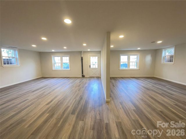 207 Gleneagles Road E, Statesville, NC 28625