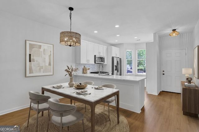 142 Victoria Way, Roswell, GA 30075