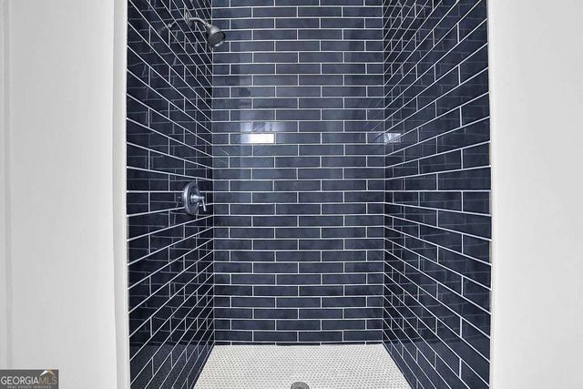 142 Victoria Way, Roswell, GA 30075