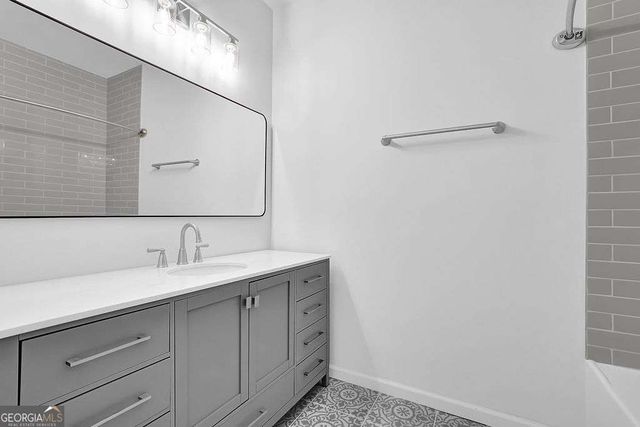 142 Victoria Way, Roswell, GA 30075