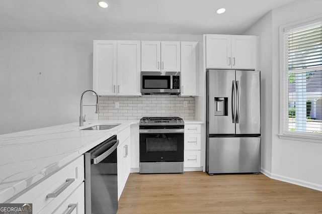142 Victoria Way, Roswell, GA 30075