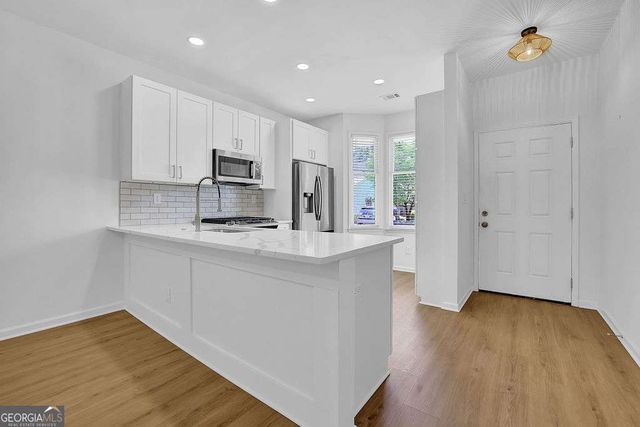 142 Victoria Way, Roswell, GA 30075