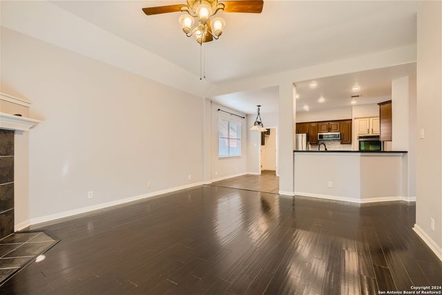 1754 Heavens Peak, San Antonio, TX 78258