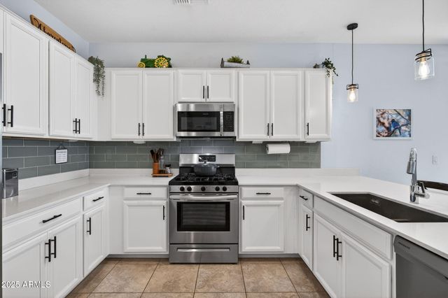 5950 N 90TH Drive, Glendale, AZ 85305