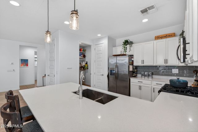 5950 N 90TH Drive, Glendale, AZ 85305