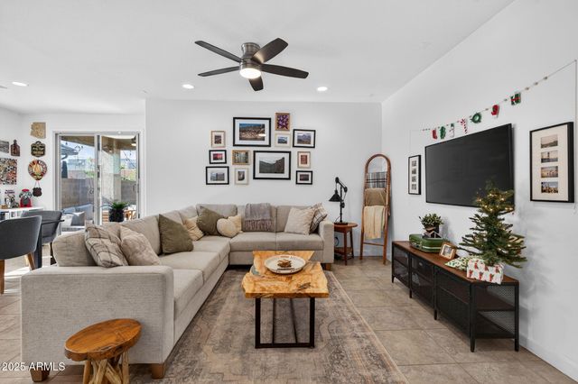 5950 N 90TH Drive, Glendale, AZ 85305