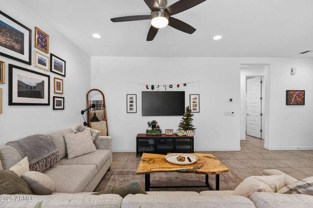 5950 N 90TH Drive, Glendale, AZ 85305