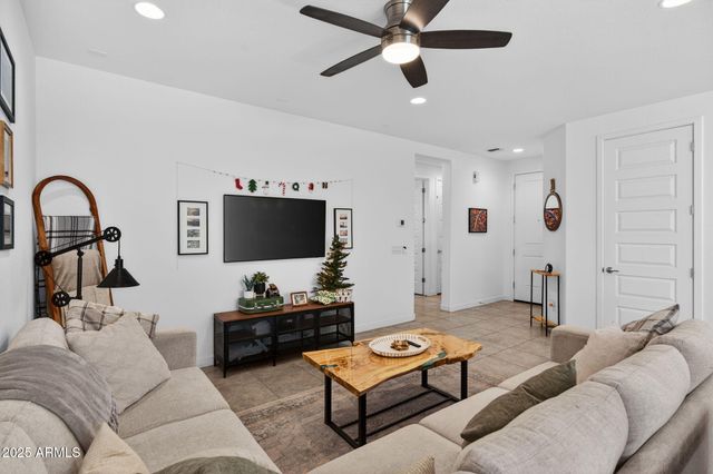 5950 N 90TH Drive, Glendale, AZ 85305